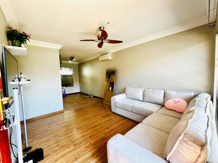 3 Bedroom Property for Sale in Langenhovenpark Free State